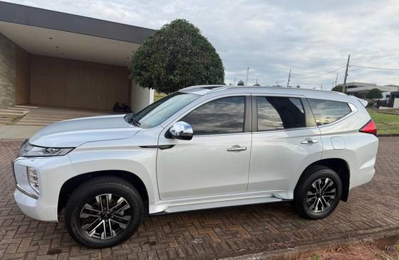 MITSUBISHI PAJERO SPORT 2.4 16V MIVEC TURBO DIESEL HPE-S AWD AUTOMÁTICO MITSUBISHI PAJERO SPORT 2.4 16V MIVEC TURBO DIESEL HPE-S AWD AUTOMÁTICO
